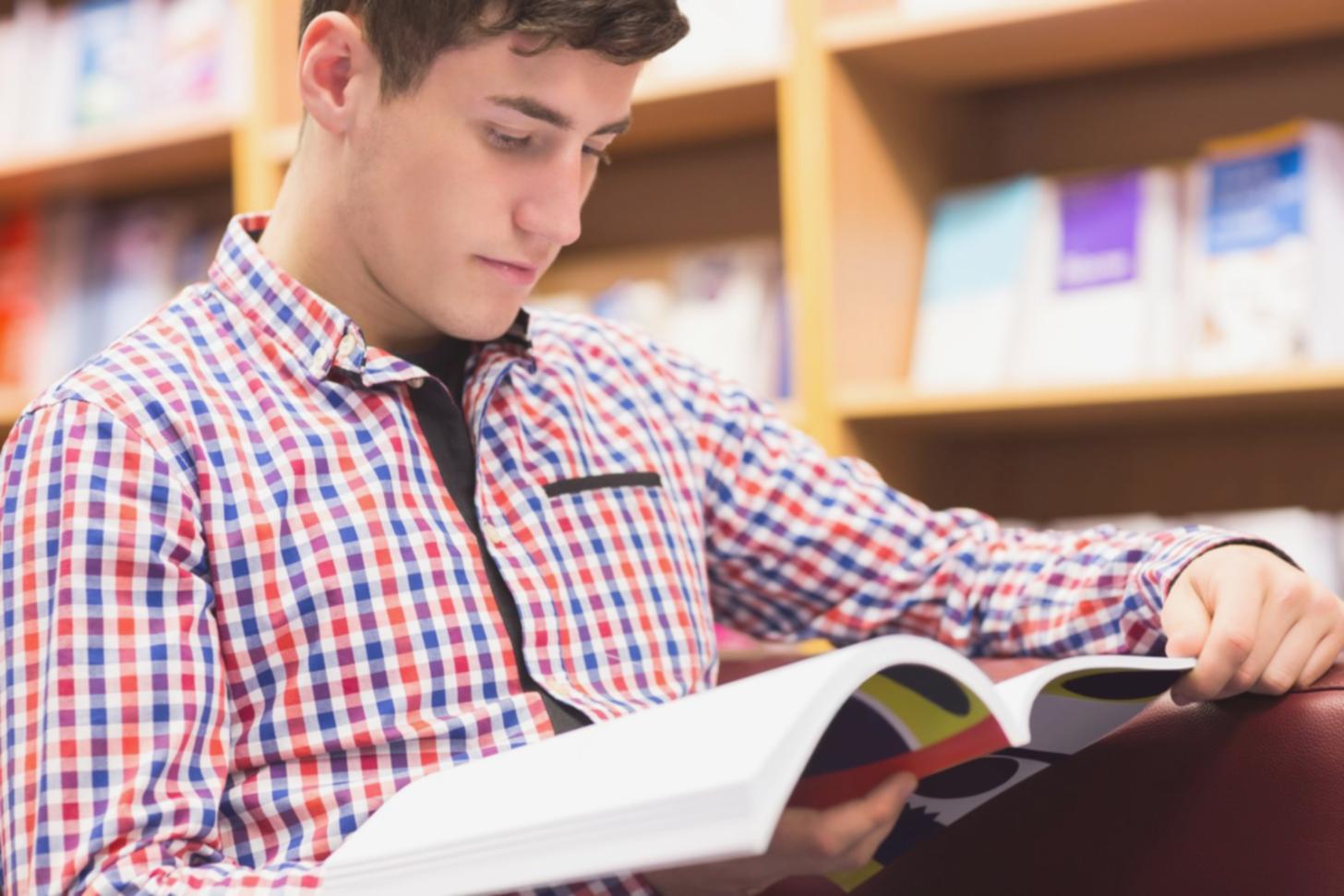 Teilnehmer bei einer gemeinsamen Reflexionsübung zur Stärkenerkennung